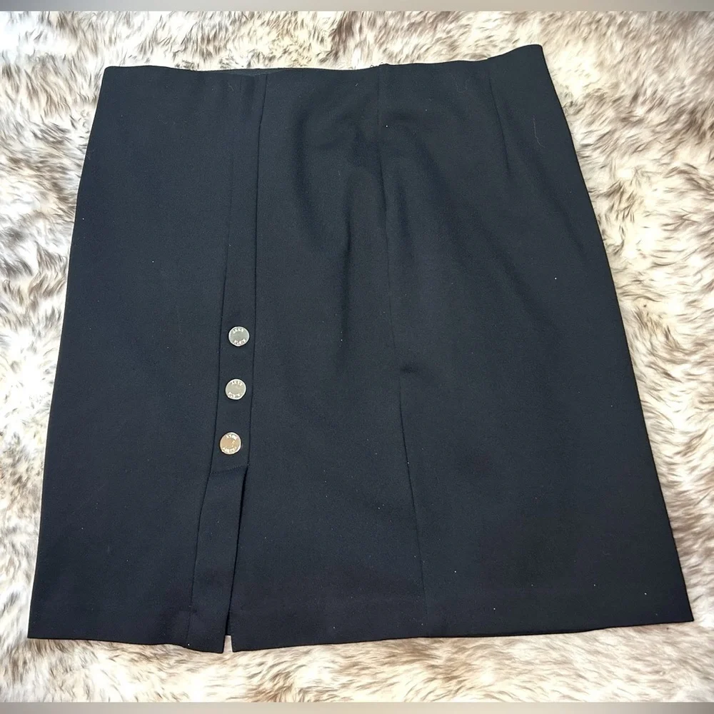 Women’s Size 12P Black Skirt ANNE KLEIN with Gold Buttons
